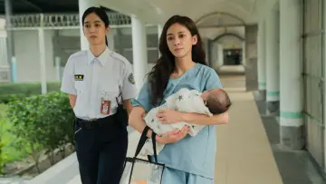 Backdrop to the movie "Sunshine Women