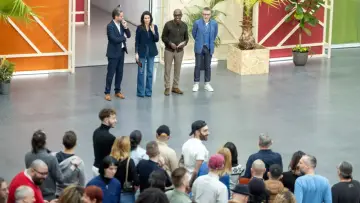 Backdrop to the movie "Are we all racists?" #939573