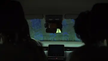 Backdrop to the movie "L