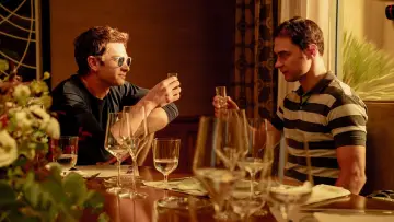 Backdrop to the movie "Artificial" #1582974