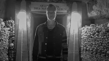 Backdrop to the movie "Queens of the Stone Age: Alive in Paris and Before" #1618659