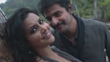 Backdrop to the movie "Ethir Neechal" #1148836