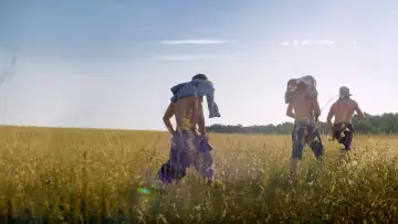 Backdrop to the movie "The Kings of Summer" #992239