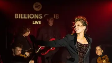 Backdrop to the movie "Billions Club Live with Miley Cyrus: A Concert Film" #871942