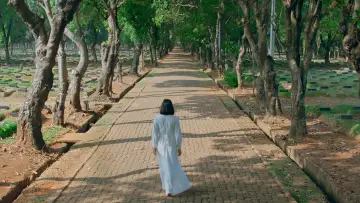 Backdrop to the movie "Lebih Dari Selamanya" #700932