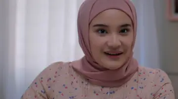 Backdrop to the movie "Lebih Dari Selamanya" #700935
