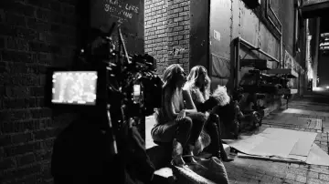 Backdrop to the movie "Pretty Babies" #1169203