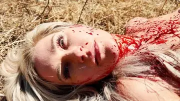 Backdrop to the movie "Feral Female" #1141055