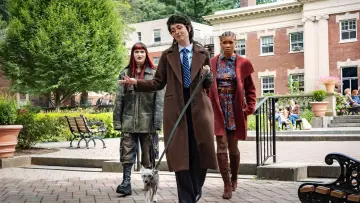 Backdrop to the movie "Roommates" #830382