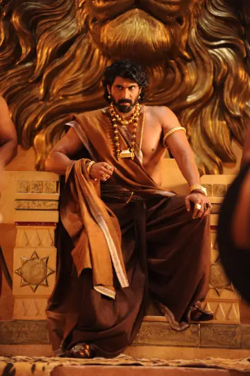 Poster to the movie "Bāhubali: The Epic" #516998