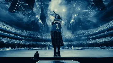 Backdrop to the movie "Billie Eilish - Hit Me Hard and Soft: The Tour (Live in 3D)" #968970