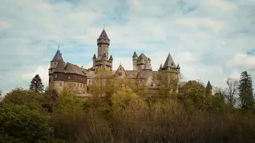 Backdrop to the movie "Nachtwacht: The Crystal Of Evil" #542978