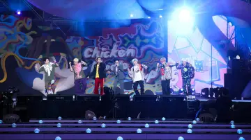Backdrop to the movie "BTS 2021 MUSTER SOWOOZOO Remastered" #936885