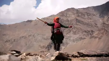 Backdrop to the movie "Himalayan Road: A New Frontier" #1298914