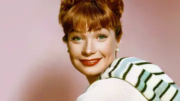 Backdrop to the movie "Shirley MacLaine, comme un torrent" #1166072