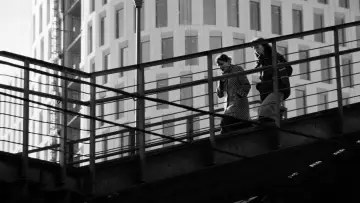 Backdrop to the movie "Scenes of Friendly Ties" #1142075