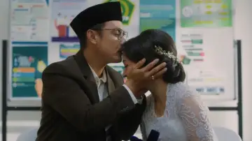 Backdrop to the movie "Tuhan, Benarkah Kau Mendengarku?" #538049