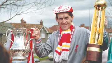 Backdrop to the movie "Kenny Dalglish" #810510