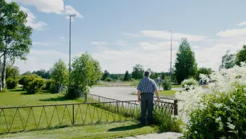 Backdrop to the movie "En gång skall du vara en av dem som levat för längesen" #1632370