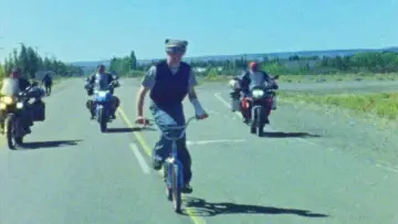 Backdrop to the movie "3000 km by Bike" #1646930