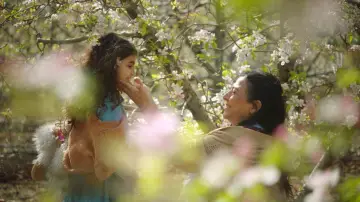 Backdrop to the movie "Annu" #1152196