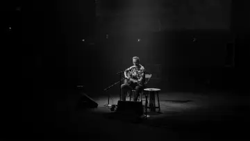 Backdrop to the movie "Bruce Springsteen: Nebraska Live" #936972
