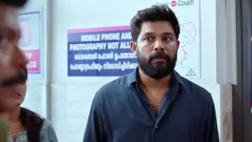 Backdrop to the movie "Madhuvidhu" #827971