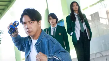 Backdrop to the movie "Kamen Rider Kabuto 20th: ​​The One Who Inherits the Heavens" #1591105