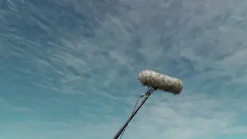 Backdrop to the movie "The Best Way Is by Accident" #1624809