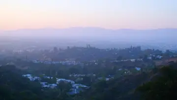 Backdrop to the movie "California Schemin