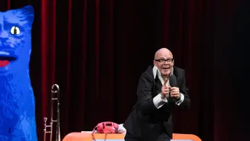 Backdrop to the movie "Harry Hill: New Bits & Greatest Hits" #821187
