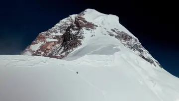 Backdrop to the movie "K2 Chasing Shadows" #1641554