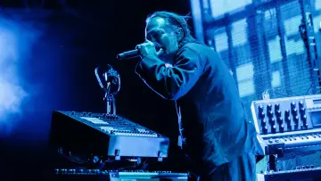 Backdrop to the movie "Thom Yorke Live at Sydney Opera House" #801916