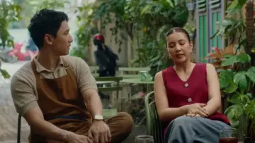 Backdrop to the movie "Maids to Order" #1649403