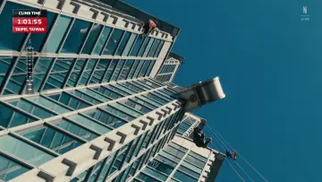 Backdrop to the movie "Skyscraper Live" #518926