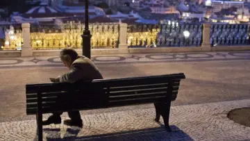 Backdrop to the movie "Night Train to Lisbon" #998368