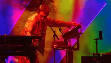 Backdrop to the movie "Jean-Michel Jarre Live in Sevilla" #932268