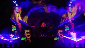 Backdrop to the movie "Jean-Michel Jarre Live in Sevilla" #932292
