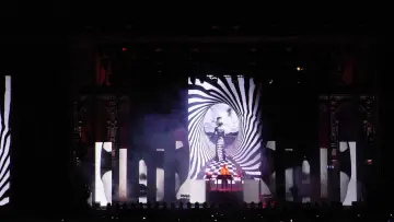 Backdrop to the movie "Jean-Michel Jarre Live in Sevilla" #932296