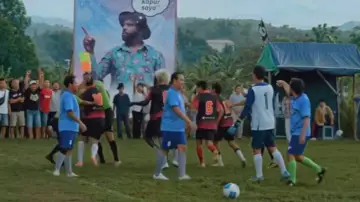 Backdrop to the movie "Bapakmu Kiper" #1201646