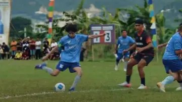Backdrop to the movie "Bapakmu Kiper" #1201647