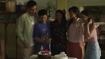 Backdrop to the movie "Ayah, Ini Arahnya Ke Mana, Ya?" #796719