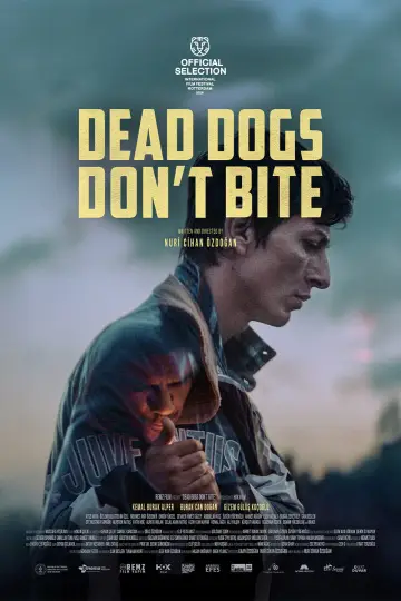 Poster to the movie "Dead Dogs Don