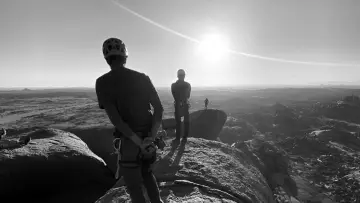 Backdrop to the movie "Tissalatine - Le Rappel Du Hoggar" #966988