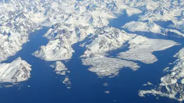 Backdrop to the movie "Greenland: The Icy Eldorado" #612492