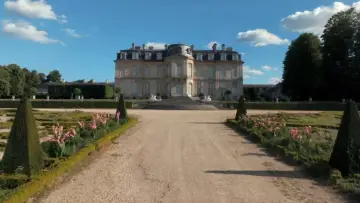 Backdrop to the movie "Les trésors des favorites des rois de France" #1139829