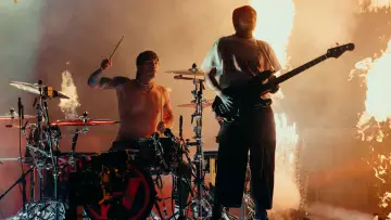 Backdrop to the movie "Twenty One Pilots: More Than We Ever Imagined" #767552