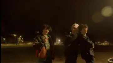 Backdrop to the movie "Three Guys, One Ghost" #544304