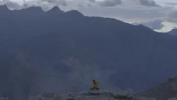 Backdrop to the movie "REO: The Dangerous Peak" #832545