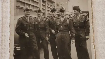 Backdrop to the movie "Mon grand-père et la guerre d
